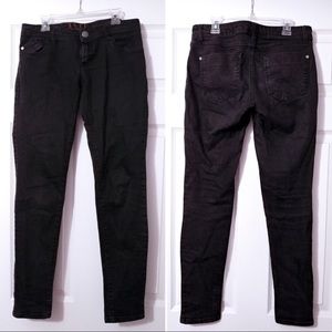 ELLE Size 6R Black Skinny Jeans
